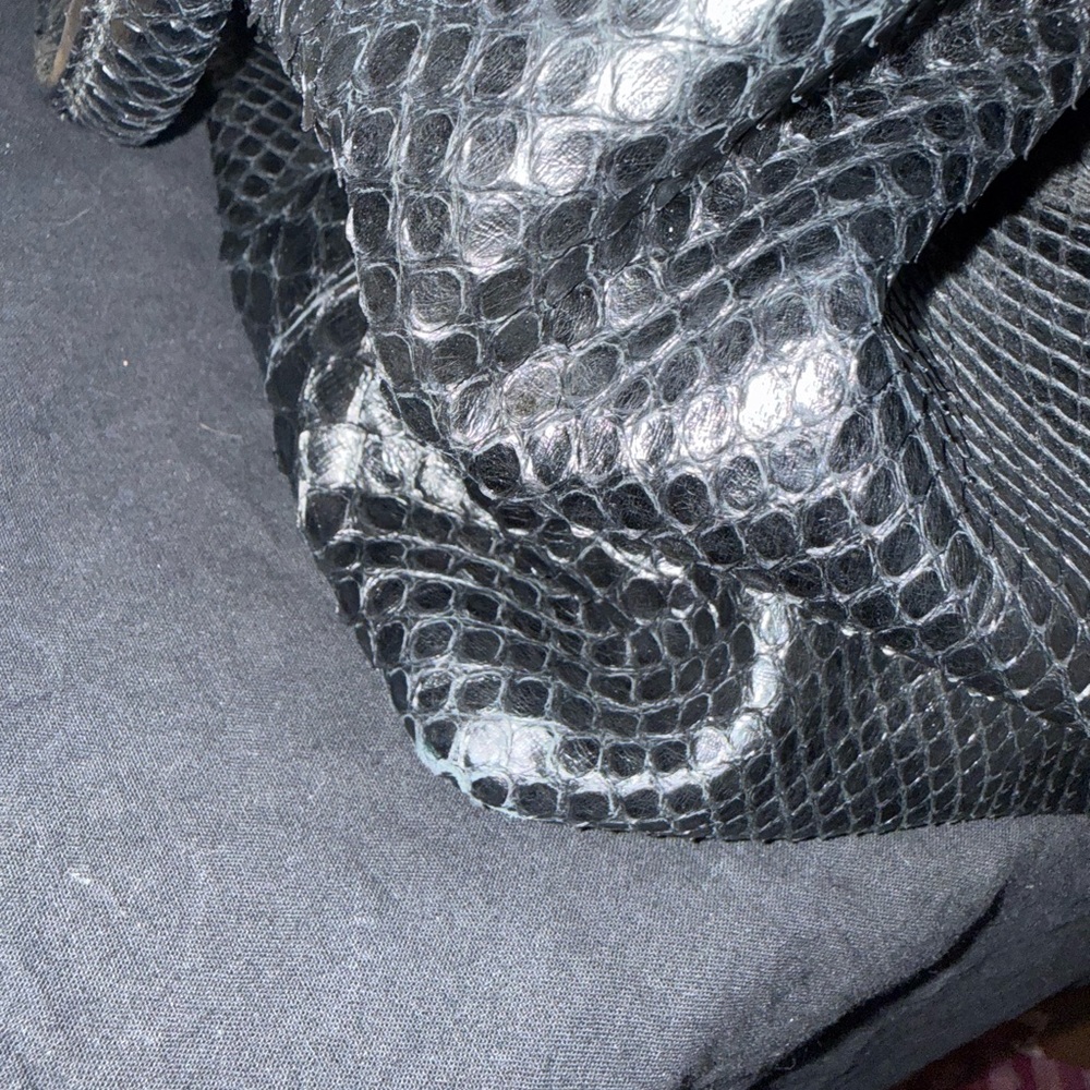 Elegant Black Python Leather Handbag - image 3